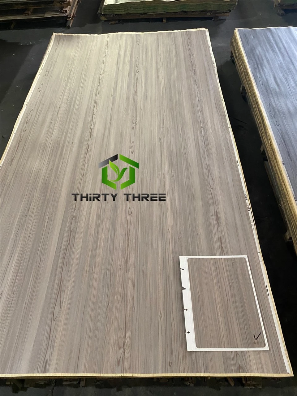 Wholesale Laminated Melamine Faced Artificial Poplar Wood Veneer